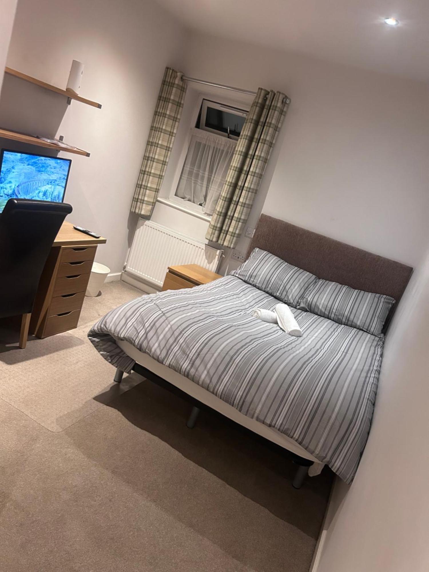 Seaford Guest House Pri Stoke-on-Trent エクステリア 写真
